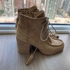 Stuart Weitzman suede beige booties size 5.5